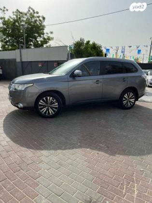 מיצובישי אאוטלנדר Instyle אוט' 7 מק' 2.0 (150 כ"ס) בנזין 2014 למכירה בלוד