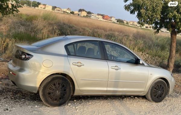 מאזדה i Active סדאן אוט' 1.6 (105 כ''ס) בנזין 2007 למכירה בגדרה