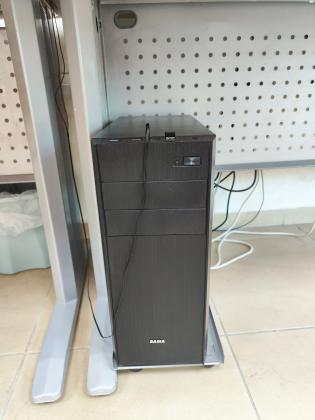 עמדת עבודה במצב מעולה, כמו