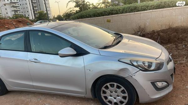 יונדאי i30 Inspire אוט' 1.6 (135 כ"ס) בנזין 2013 למכירה בפתח תקווה