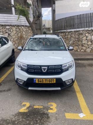 דאצ'יה סנדרו Laureate אוט' בנזין 0.9 (90 כ''ס) בנזין 2021 למכירה בראש העין