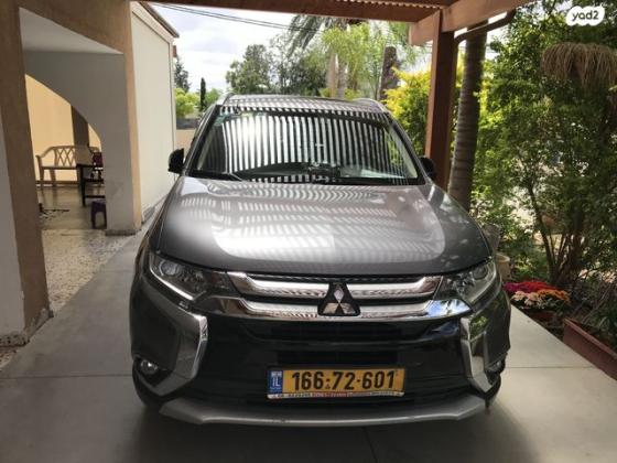 מיצובישי אאוטלנדר Premium אוט' 7 מק' 2.0 (150 כ''ס) בנזין 2018 למכירה בכפר טרומן