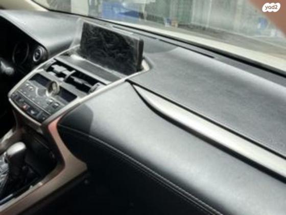 לקסוס NX NX300H Luxury הייבריד אוט' 2.5 (155 כ''ס) בנזין 2019 למכירה בקרית טבעון