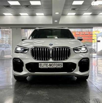 ב.מ.וו X5 4X4 M-Superior אוט' דיזל 7 מק' 3.0 (286 כ''ס) דיזל 2021 למכירה בתל אביב יפו