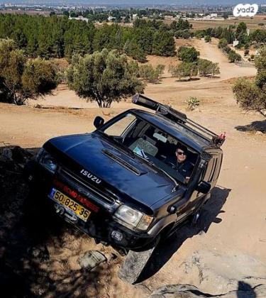 איסוזו טרופר ארוך 4X4 S אוט' דיזל 3.0 (159 כ''ס) דיזל 2002 למכירה בראשון לציון