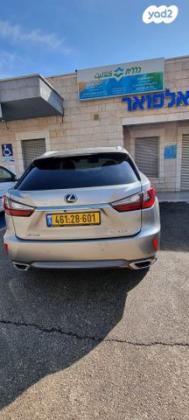 לקסוס RX300 4X4 Luxury אוט' 2.0 (238 כ''ס) בנזין 2019 למכירה בסח'נין