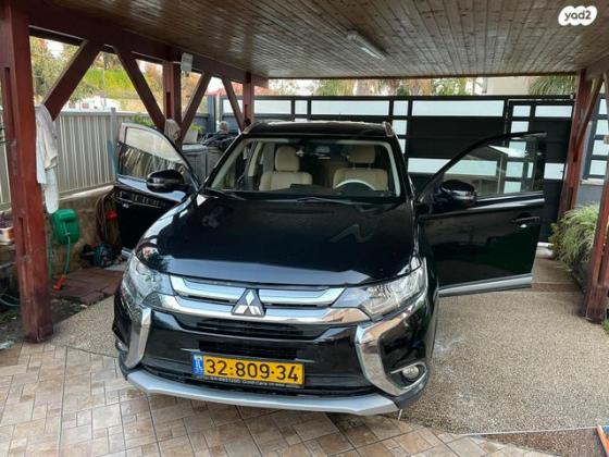 מיצובישי אאוטלנדר Instyle אוט' 7 מק' 2.0 (150 כ"ס) בנזין 2015 למכירה בעתלית