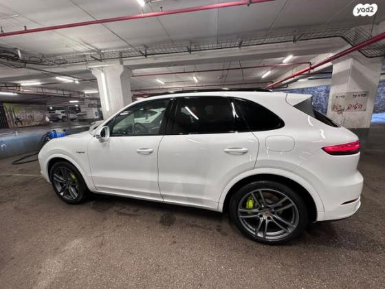 פורשה קאיין 4X4 Executive הייבריד אוט' 3.0 (462 כ''ס) היברידי חשמל / בנזין 2018 למכירה בחיפה