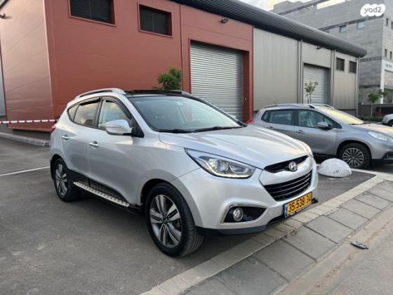 יונדאי iX35 Open Sky אוט' 2.0 (154 כ''ס) בנזין 2015 למכירה בחיפה