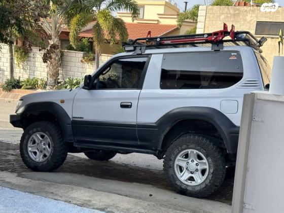 טויוטה לנד קרוזר פרדו קצר 4X4 STD אוט' דיזל 3.0 (125 כ''ס) דיזל 1999 למכירה בג'וליס