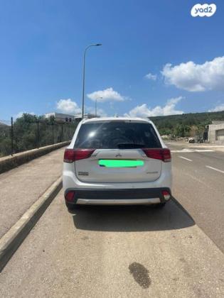 מיצובישי אאוטלנדר Instyle אוט' 7 מק' 2.0 (150 כ"ס) בנזין 2017 למכירה במגדל