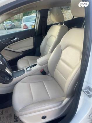 מרצדס GLA GLA200 Urban אוט' 1.6 (156 כ''ס) [2014-2017] בנזין 2014 למכירה במג'דל שמס