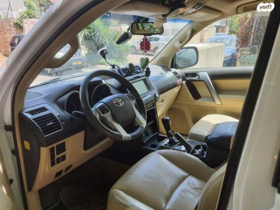 טויוטה לנד קרוזר ארוך 4X4 VX אוט' דיזל 7 מק' 2.8 (177 כ"ס) דיזל 2018 למכירה בכוכב יאיר u002F צור יגאל