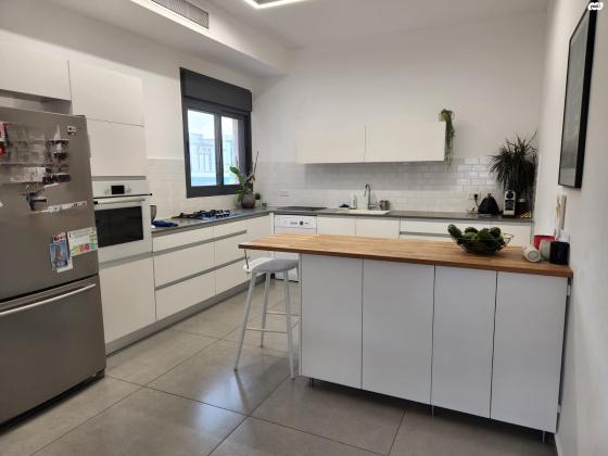 אהוד מנור 12