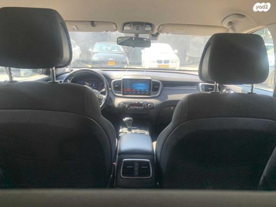 קיה סורנטו Urban אוט' 7 מק' 2.4 (188 כ"ס) בנזין 2017 למכירה בבית יצחק שער חפר