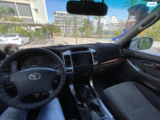 טויוטה לנד קרוזר קצר 4X4 STD אוט' דיזל 3.0 (173 כ''ס) דיזל 2006 למכירה באילת