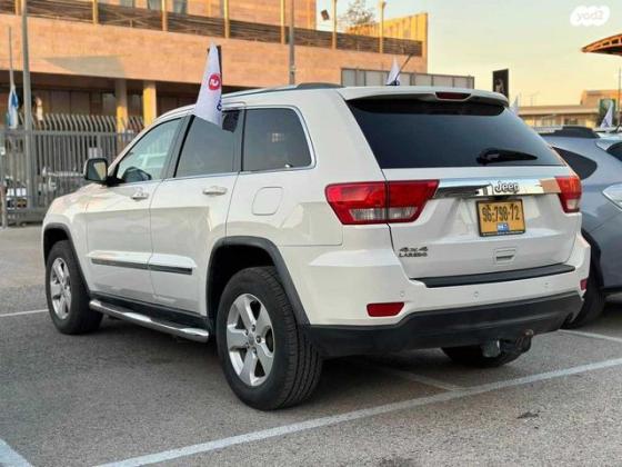 ג'יפ / Jeep גרנד צ'ירוקי 4X4 Laredo אוט' 3.6 (282 כ''ס) בנזין 2011 למכירה בעפולה