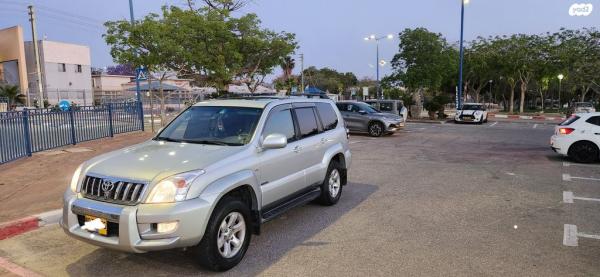 טויוטה לנד קרוזר ארוך 4X4 Luxury אוט' 8 מק' 4.0 (250 כ''ס) בנזין 2004 למכירה בבאר שבע