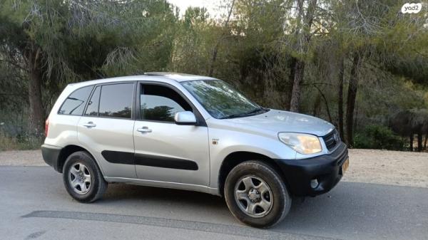 טויוטה RAV4 ארוך 4X4 STD אוט' 2.0 (150 כ''ס) [2001-2006] בנזין 2005 למכירה בירושלים
