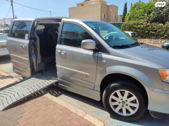 קרייזלר גראנד וויאג'ר Touring אוט' 7 מק' 3.6 (279 כ''ס) בנזין 2014 למכירה ברמת גן