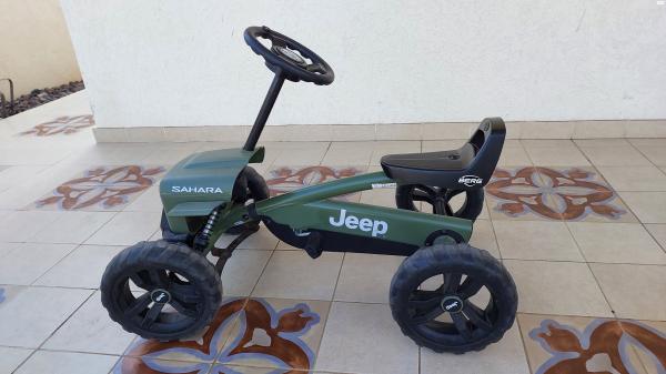 בהזדמנות !!!מכונית פדאלים מדהימה של