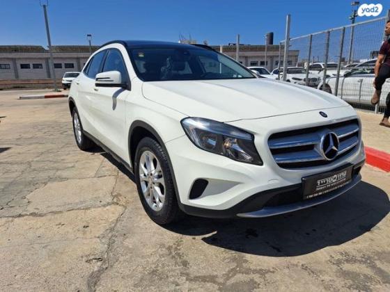 מרצדס GLA GLA200 Urban אוט' 1.6 (156 כ''ס) [2014-2017] בנזין 2016 למכירה בנתניה