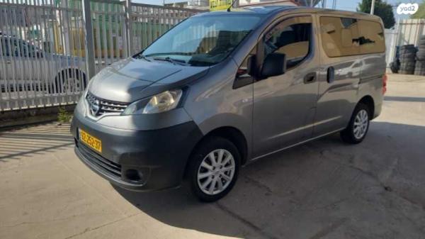 ניסאן NV200 Combi ידני דיזל 5 מק' 1.5 (90 כ''ס) דיזל 2017 למכירה בראש העין