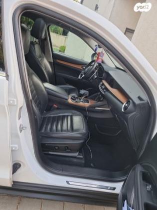 אלפא רומיאו סטלויו 4X4 First Edition SR אוט' 2.0 (280 כ''ס) בנזין 2018 למכירה ברמת גן