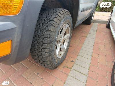 ג'יפ / Jeep ליברטי (עד 2013) 4X4 Sport אוט' 3.7 (204 כ''ס) [2006-2007] בנזין 2006 למכירה בגני תקווה
