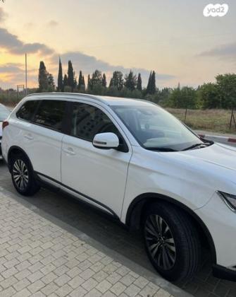 מיצובישי אאוטלנדר Instyle אוט' 7 מק' 2.0 (150 כ"ס) בנזין 2020 למכירה בגני תקווה