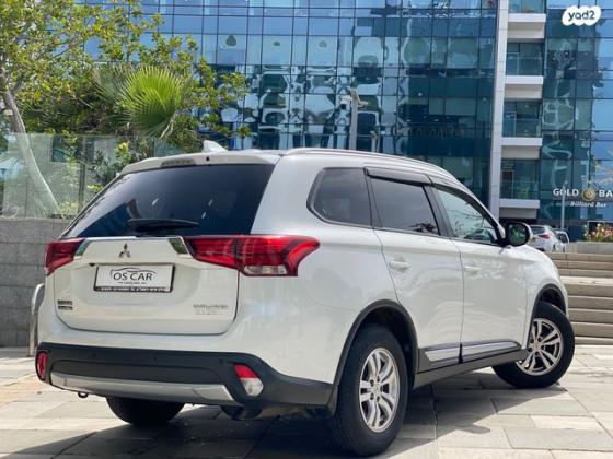 מיצובישי אאוטלנדר Instyle אוט' 5 מק' 2.0 (150 כ"ס) בנזין 2018 למכירה בראשון לציון