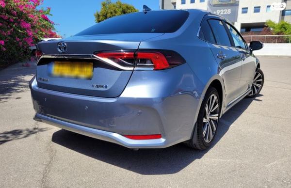 טויוטה קורולה הייבריד Limited סדאן אוט' 1.8 (98 כ''ס) בנזין 2022 למכירה ברחובות