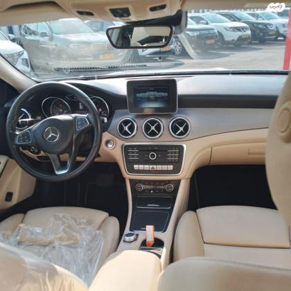 מרצדס GLA GLA200 Urban FL אוט' 1.6 (156 כ"ס) [2017 ואילך] בנזין 2017 למכירה בתל אביב יפו