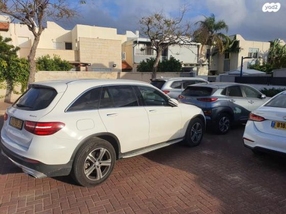 מרצדס GLC 4X4 GLC250 4MATIC Premium אוט' 2.0 (211 כ''ס) בנזין 2017 למכירה ביבנה