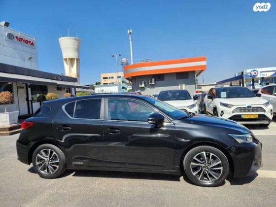 לקסוס CT200H Luxury הייבריד אוט' 1.8 (99 כ"ס) בנזין 2020 למכירה בראשון לציון