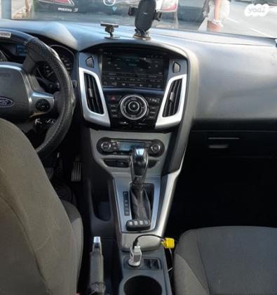 פורד פוקוס Trend סטיישן אוט' 1.6 (125 כ''ס) בנזין 2012 למכירה בתל אביב יפו