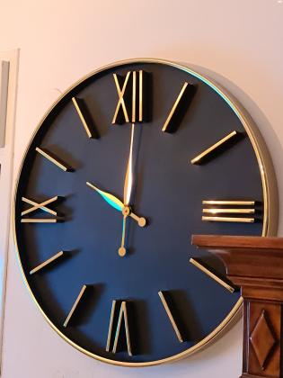 שעון קוטר 76 מצב חדש לחלוטין מצב חדש