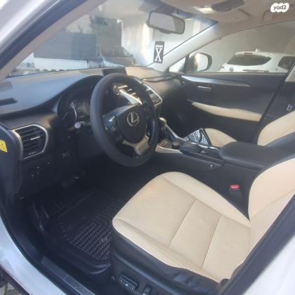 לקסוס NX 4X4 NX200T Premium אוט' 2.0 (238 כ"ס) בנזין 2015 למכירה בחיפה