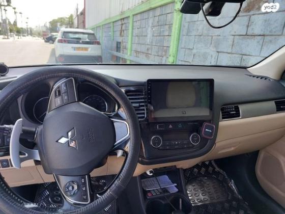 מיצובישי אאוטלנדר Intense אוט' 5 מק' 2.0 (150 כ"ס) בנזין 2016 למכירה ברחובות