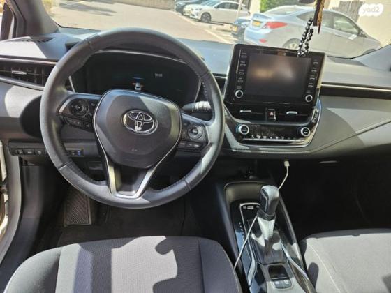 טויוטה קורולה הייבריד Excite הצ'בק אוט' 1.8 (98 כ''ס) בנזין 2021 למכירה באור יהודה