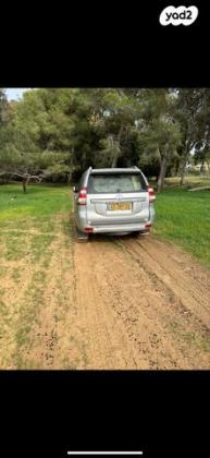 טויוטה לנד קרוזר ארוך 4X4 Luxury Led אוט' דיזל 7 מק' 3.0 (190 כ''ס) דיזל 2015 למכירה בחולון