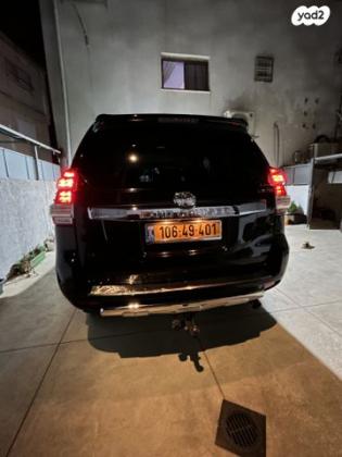 טויוטה לנד קרוזר ארוך 4X4 VX אוט' דיזל 7 מק' 2.8 (177 כ"ס) דיזל 2017 למכירה בתל אביב יפו