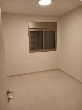 ז'בוטינסקי 10 (מרכז העיר)