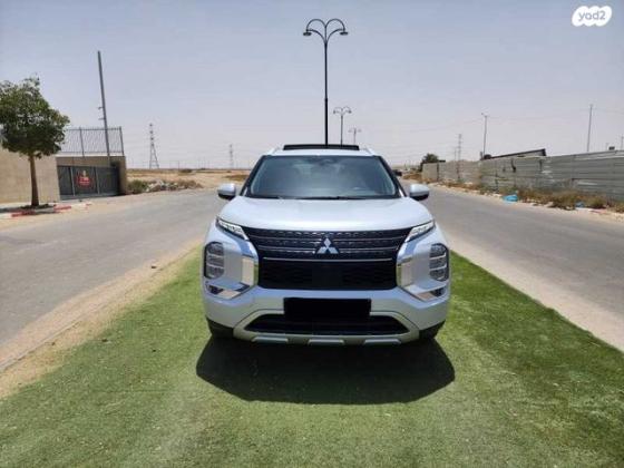מיצובישי אאוטלנדר Premium אוט' 7 מק' 2.5 (181 כ"ס) בנזין 2022 למכירה בבאר שבע