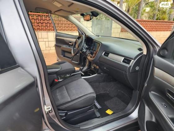 מיצובישי אאוטלנדר Intense אוט' 5 מק' 2.0 (150 כ"ס) בנזין 2017 למכירה בראשון לציון