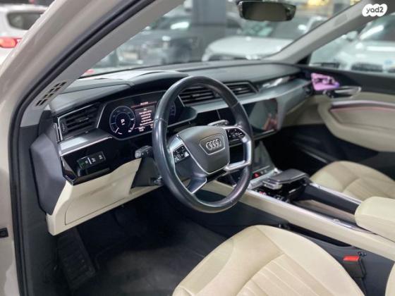 מרצדס GLC GLC200 4MATIC AMG Line FLT אוט' 2.0 (197 כ''ס) בנזין 2021 למכירה בהרצליה