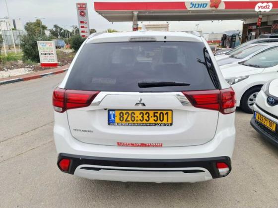 מיצובישי אאוטלנדר Instyle אוט' 7 מק' 2.0 (150 כ"ס) בנזין 2019 למכירה ברמלה