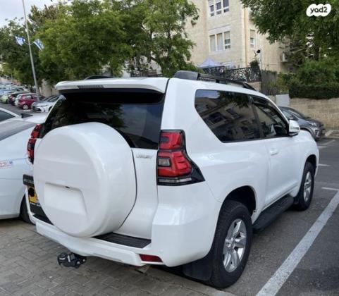 טויוטה לנד קרוזר קצר 4X4 Luxury SWB אוט' 3 דלתות דיזל 2.8 (204 כ''ס) דיזל 2021 למכירה בירושלים