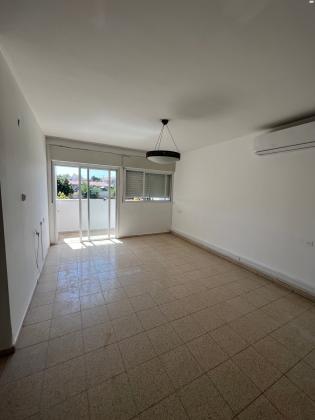 יונה צבי פיינשטיין 17 (מישור הנוף)