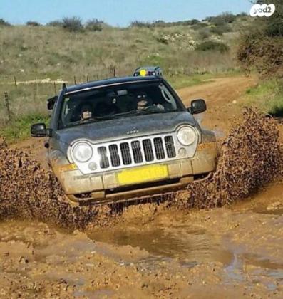 ג'יפ / Jeep ליברטי (עד 2013) 4X4 Limited אוט' 3.7 (204 כ''ס) [2005-2010] בנזין 2007 למכירה בתל אביב יפו